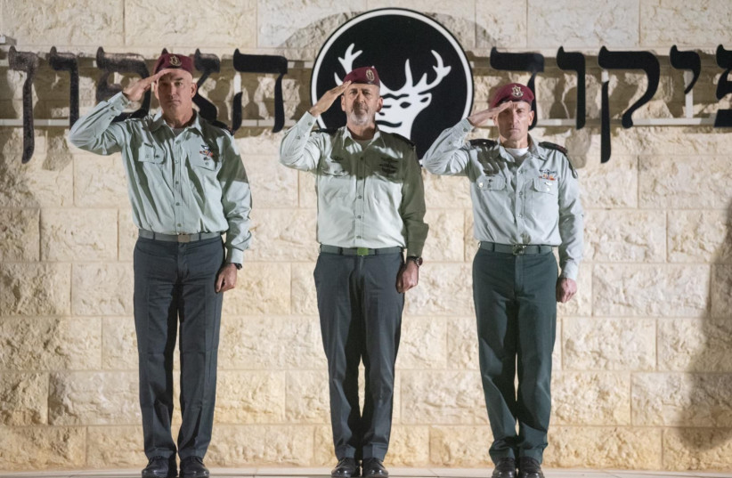 Incoming Northern Command commander Ori Gordin (left), IDF Chief of Staff Aviv Kohavi (center) and outgoing Northern Command commander Amir Baram (photo credit: IDF SPOKESPERSON'S UNIT)