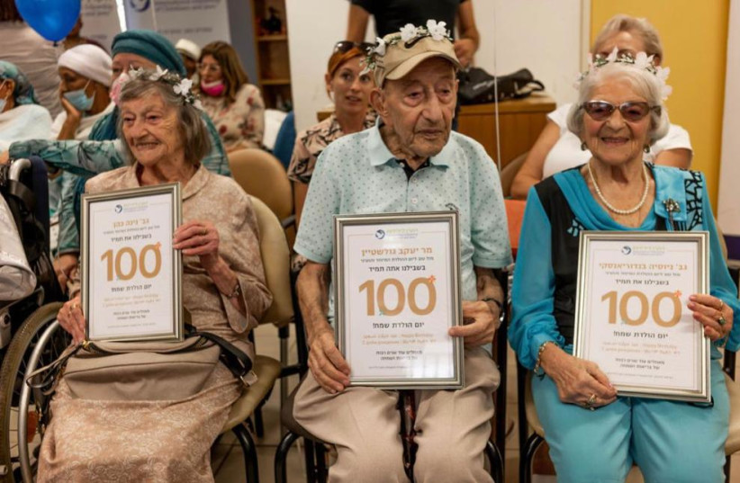  IFCJ celebrates Israelis' 100th birthdays  (photo credit: Chen Shimmel)