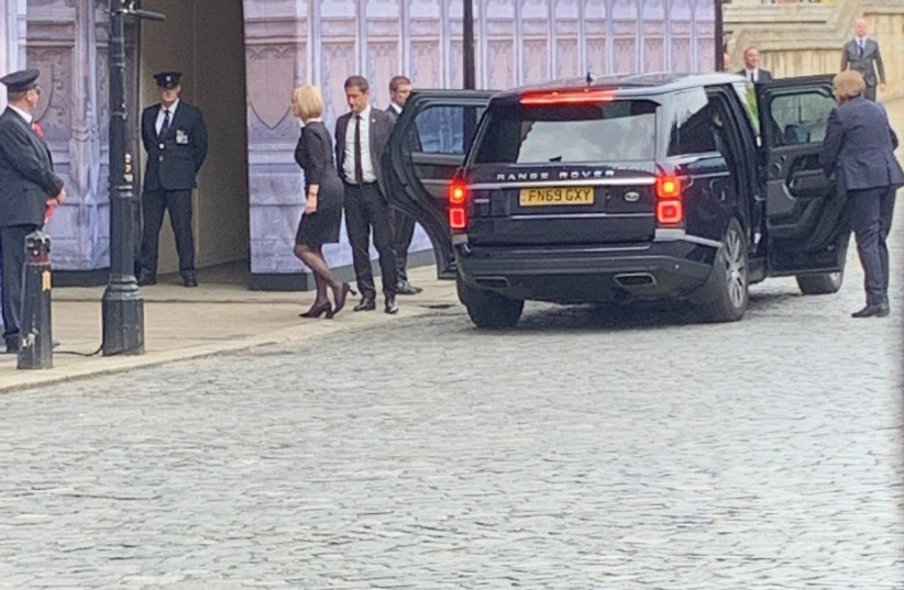  ‘I SAW Liz Truss step out of her civil service-provided black-tinted Range Rover, look dead ahead into a packed Westminster Hall filled with former prime ministers, and stride ahead to take her place,’ says the writer. (photo credit: SAM KAHN)