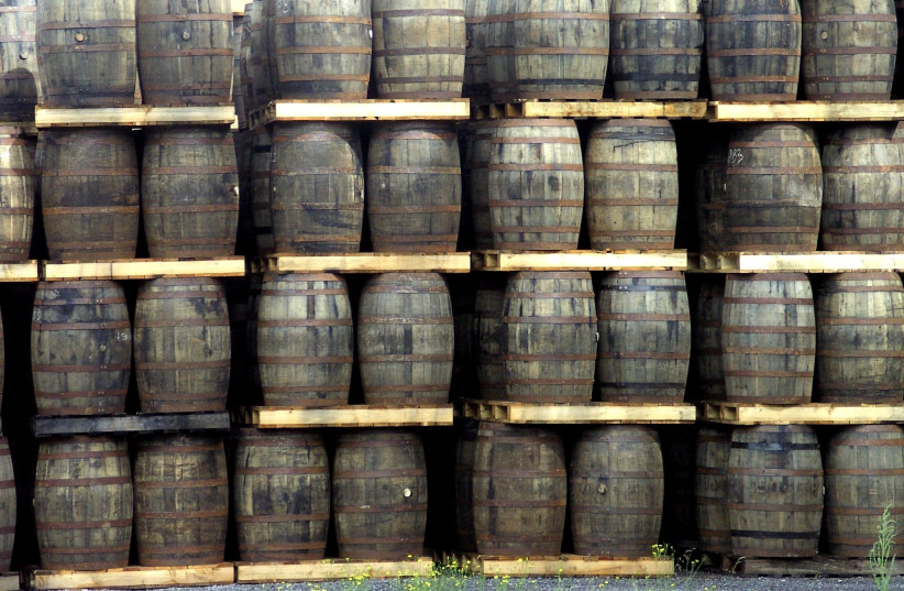  WHISKY BARRELS (Illustrative; Kilbeggan Distillery Museum, Ireland). (credit: Wikimedia Commons)