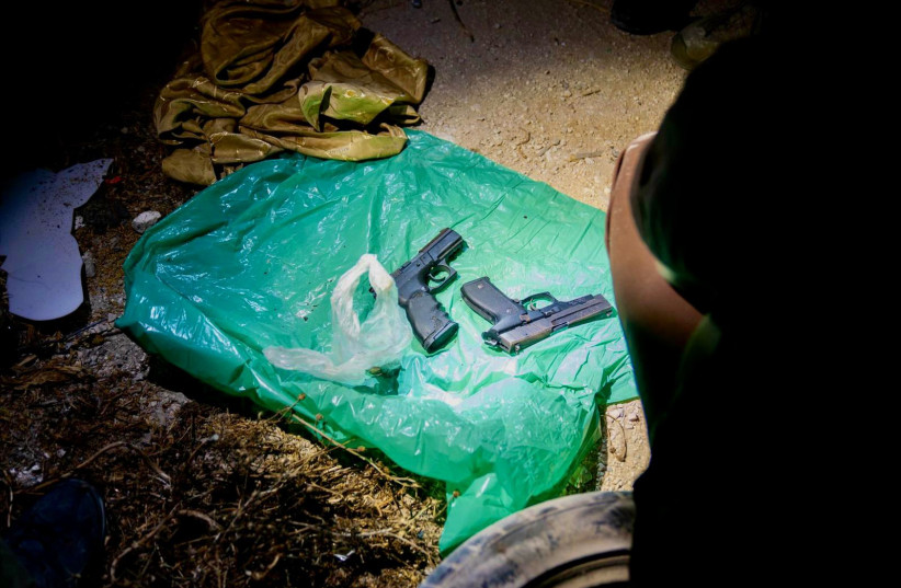  Weapons confiscated by Israeli security forces in the West Bank, September 17, 2022. (credit: IDF SPOKESPERSON'S UNIT)
