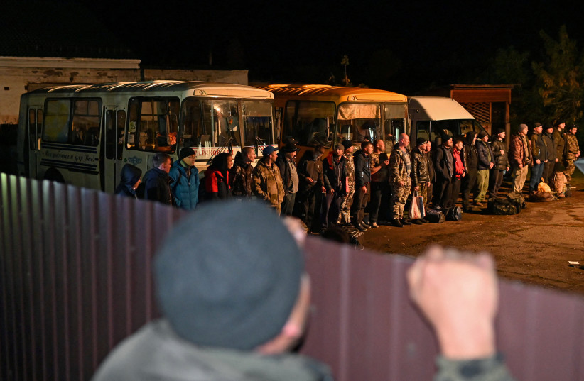 Initial tranches of men for Russia mobilization arrive at military bases
