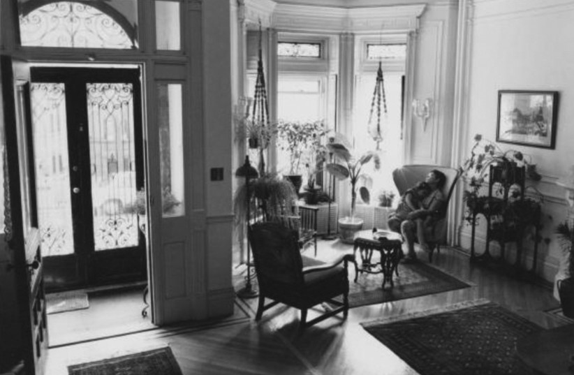  THE WRITER with her mom in her childhood home, 1978. (photo credit: Miriam and Ira D. Wallach Division of Art, Prints and Photographs: Photography Collection, New York )