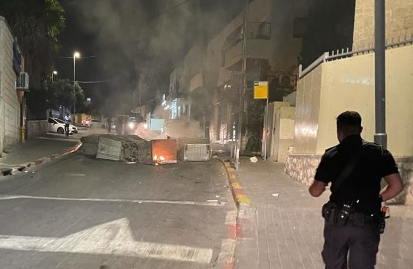  Jerusalem District officers handling a number of public disturbances in Tzur Bahar and Silwan in east Jerusalem (photo credit: POLICE SPOKESPERSON'S UNIT)