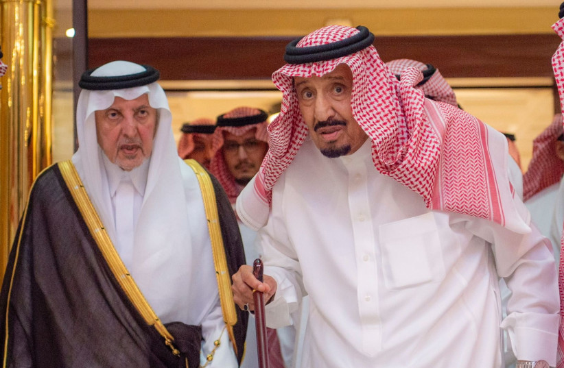  Saudi King Salman bin Abdulaziz leaves the King Faisal Hospital and Research Centre in Jeddah, Saudi Arabia May 15, 2022.  (photo credit: BANDAR ALGALOUD/COURTESY OF SAUDI ROYAL COURT/REUTERS)