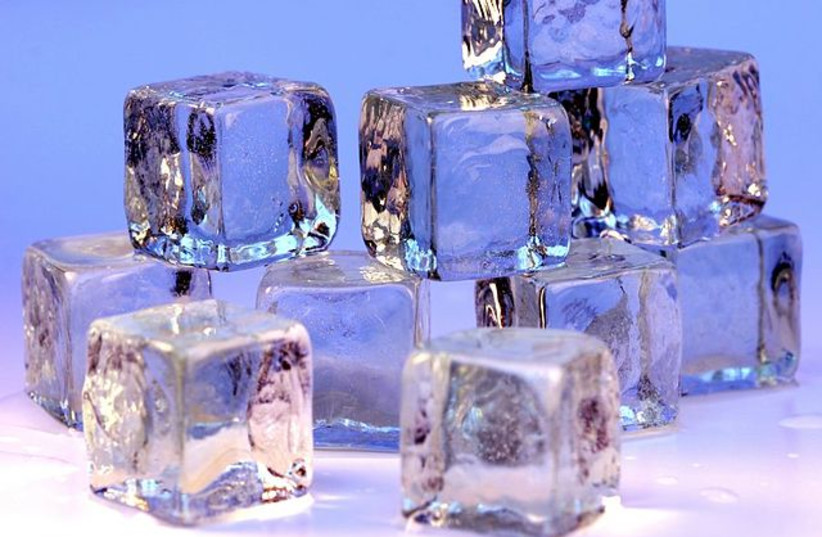  Ice cubes. (photo credit: Wikimedia Commons)