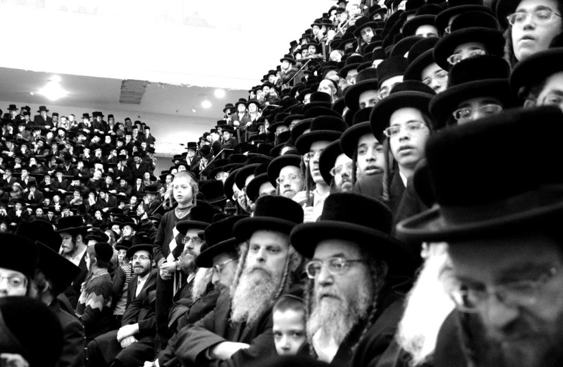  A RARELY documented scene in the normally off-limits Belz Great Synagogue. (credit: STUART GHERMAN)