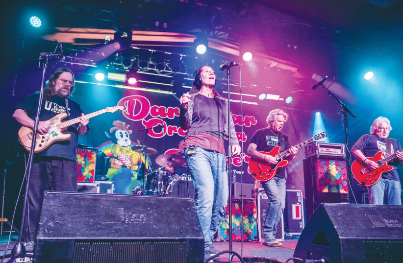  THE DSO in action. From left, Jeff Mattson, Rob Koritz, Lisa Mackey, Rob Eaton and Skip Vangelas. Not pictured is keyboardist Rob Barraco and second drummer Dino English. (credit: Bob Minkin Photography/minkinphotographystore.com)