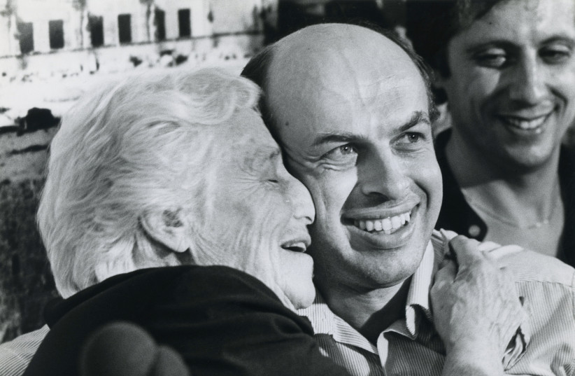  PRISONER OF Zion Natan Sharansky with his mother after his release from the Soviet Union. He landed in Israel on February 11, 1986.  (photo credit:  Moshe Shai/Flash90)