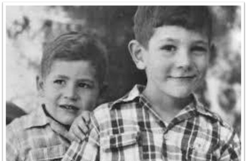  YONI SET the standard: Benjamin with his older brother. (credit: Courtesy Netanyahu family)
