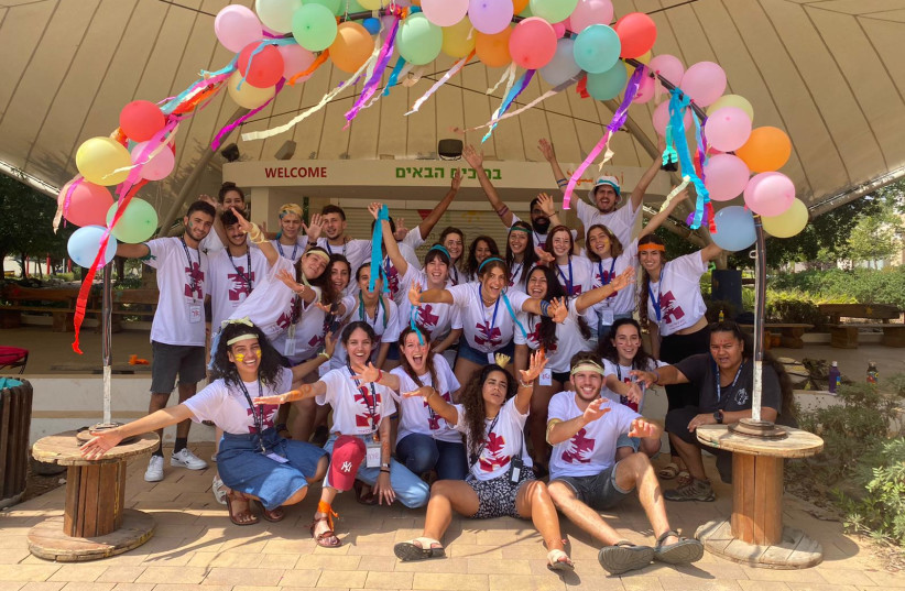 Simhat Torah: Meet the Israeli nonprofits providing 'Torah happiness' - Vimarsana News