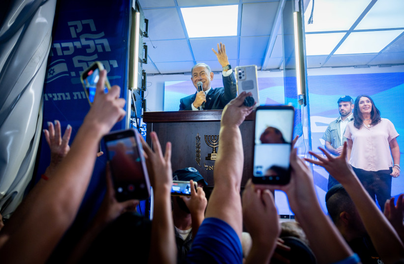  Head of the Likud party Benjamin Netanyahu at a Likud Party election event in the Kiryat Yovel neighborhood of Jerusalem, September 11, 2022.  (credit: YONATAN SINDEL/FLASH90)
