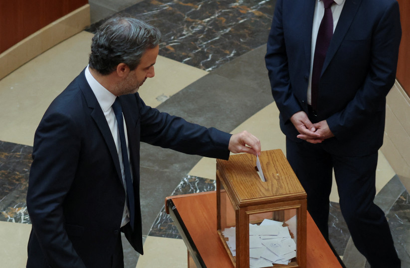  Lebanese MP Michel Moawad casts his vote during the first session to elect a new president at the parliament building in Beirut, Lebanon September 29, 2022. (photo credit: REUTERS/MOHAMED AZAKIR)