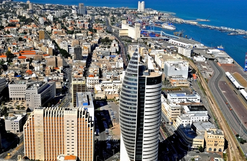 Downtown Haifa (credit: ZVI ROGER/CC BY 3.0 (https://creativecommons.org/licenses/by/3.0)/VIA WIKIMEDIA COMMONS)