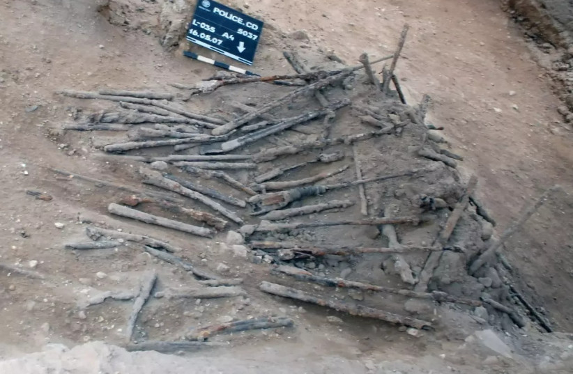  Examples of the guns found in the Arab weapons cache in Jaffa. (credit: Israel Antiquities Authority)