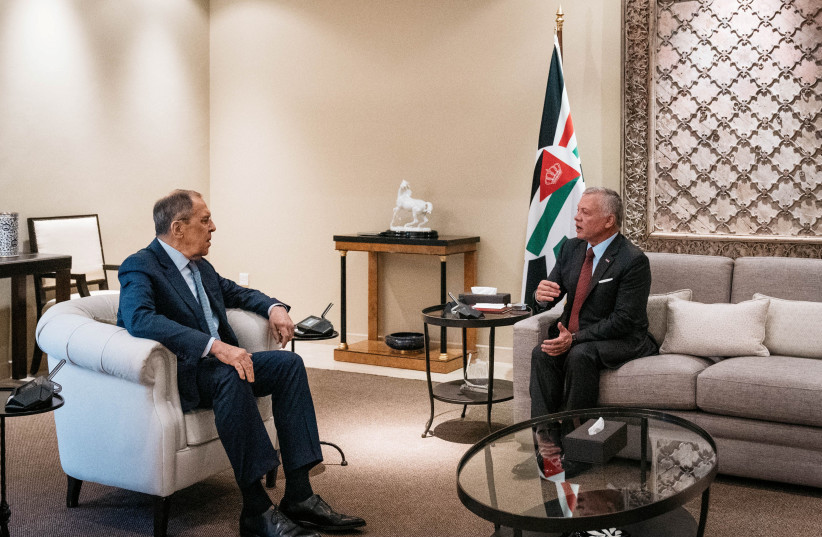  Russian Foreign Minister Sergei Lavrov meets with Jordan's King Abdullah II in Amman, Jordan November 3, 2022. (credit: Jordanian Royal Palace/Handout via REUTERS)