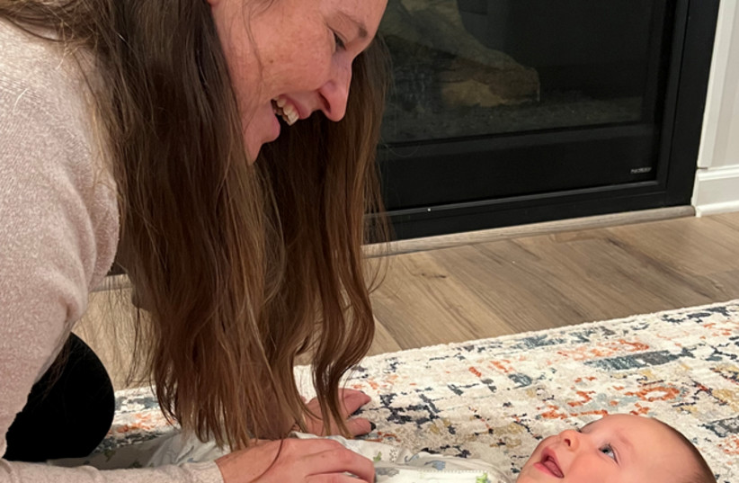 Singing lullabies help babies' social development - study - Vimarsana News