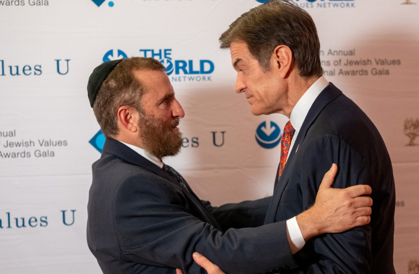 Rabbi Shmuley Boteach's daughter is suing Mehmet Oz for thousands - Vimarsana News