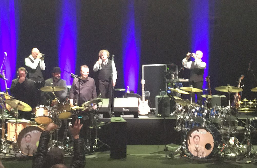  King Crimson in 2016 in Madrid (credit: Wikimedia Commons)