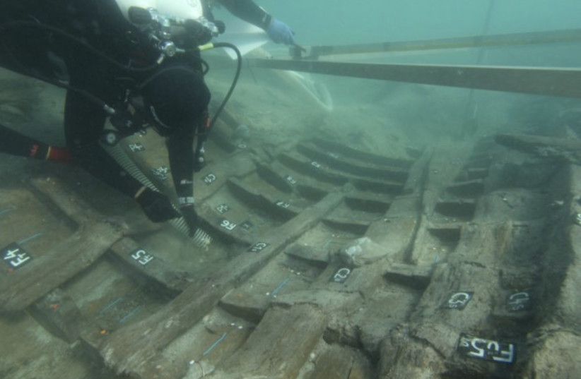  Divers uncover Roman ship (credit: ZADARSKI.HR)