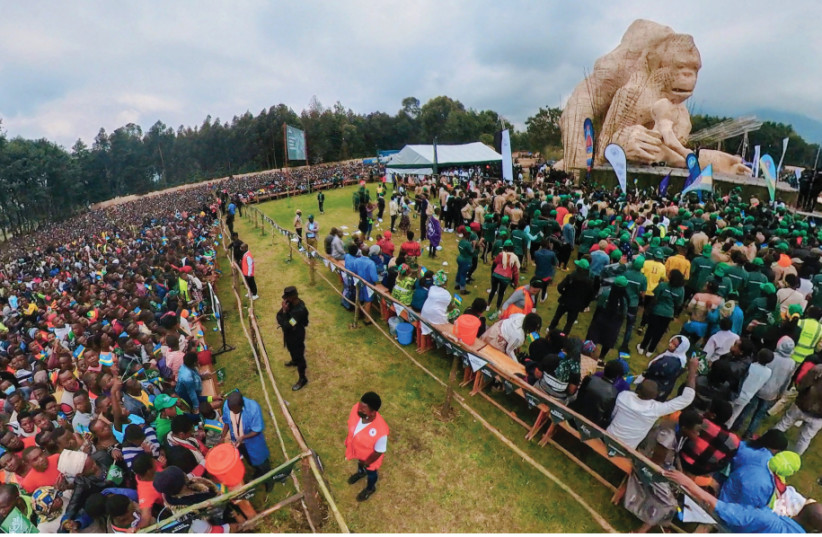  KWITA IZINA, one of the largest conservation events in Africa.  (photo credit: Noam Bedin/Sustainable Tourism)