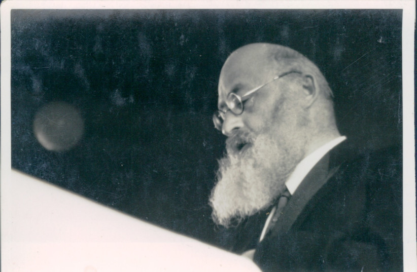 Rav Moshe Avigdor Amiel (credit: The religious kibbutz archive via the PikiWiki)