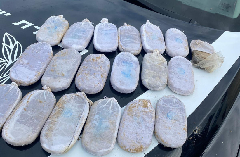  Drugs washed ashore (credit: ISRAEL POLICE)