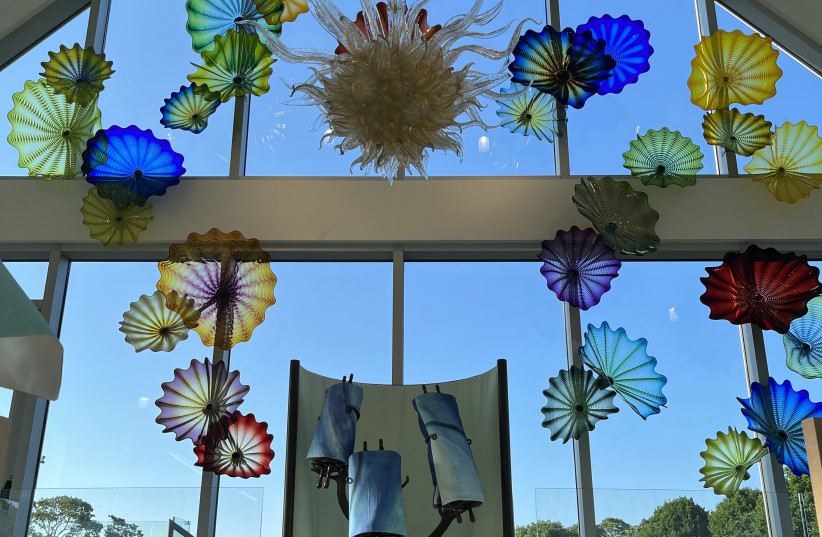 Kornit Digital and American artist Dale Chihuly teamed up to bring the Hampton Synagogue to life, using bright colors and textiles digitally printed in Israel.  (photo credit: COURTESY OF KORNIT DIGITAL)