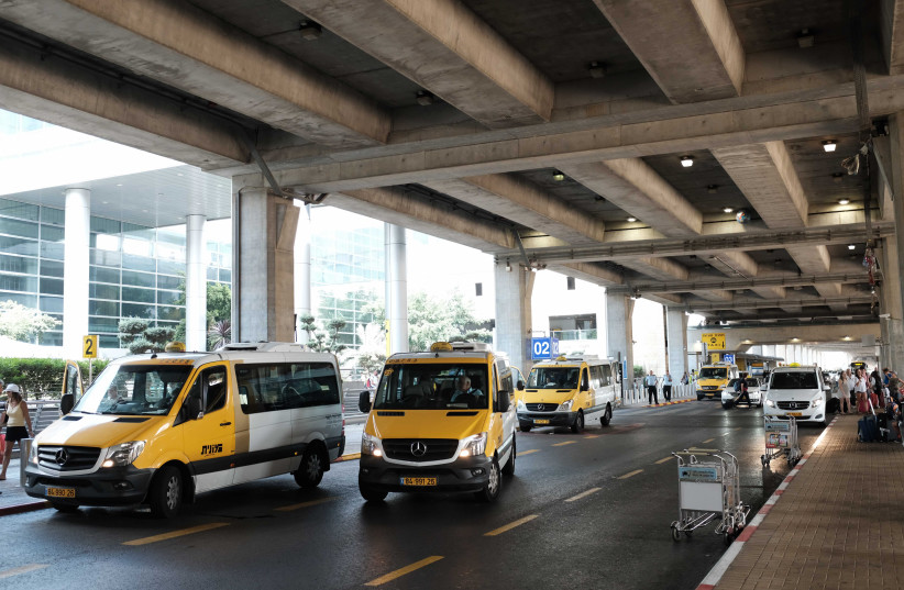  Taxis at the Ben Gurion Airport outside of Tel Aviv on August 7, 2018 (photo credit: TOMER NEUBERG/FLASH90)