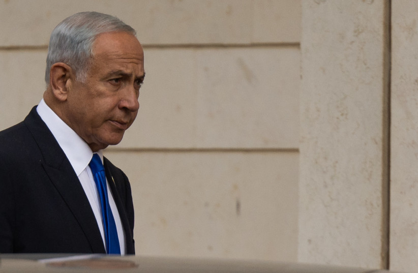  Likud Head MK Benjamin Netanyahu seen after coalition talks outside a hotel in Jerusalem, November 30, 2022. (photo credit: YONATAN SINDEL/FLASH90)