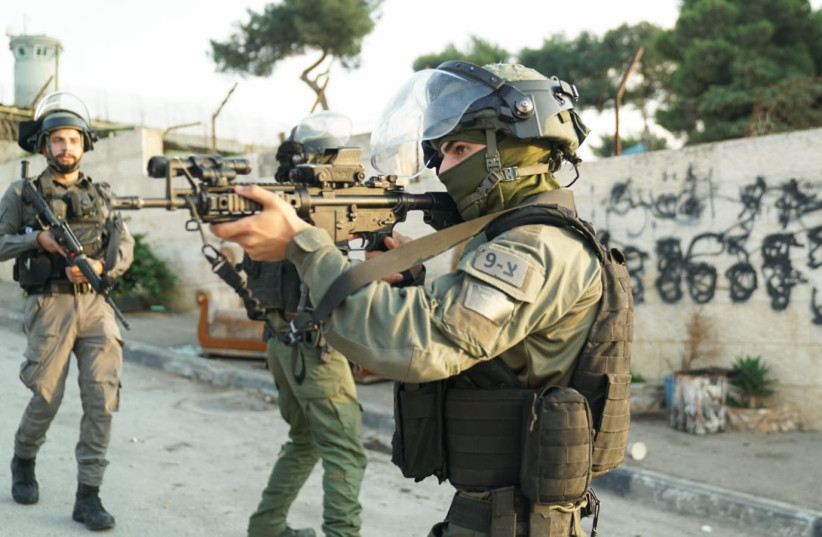  Israeli Border Police forces on the scene of an operation, December 5, 2022. (credit: ISRAEL POLICE SPOKESMAN)