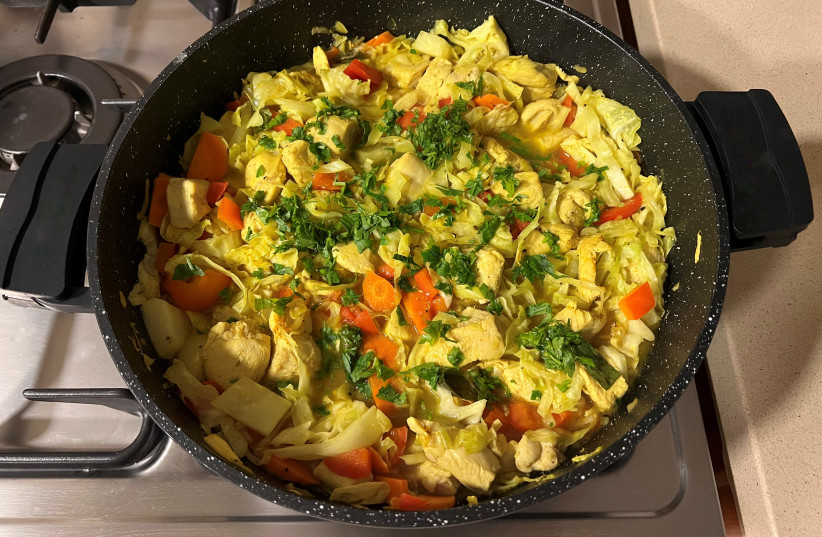  Chicken and vegetable stew (credit: PASCALE PEREZ-RUBIN)