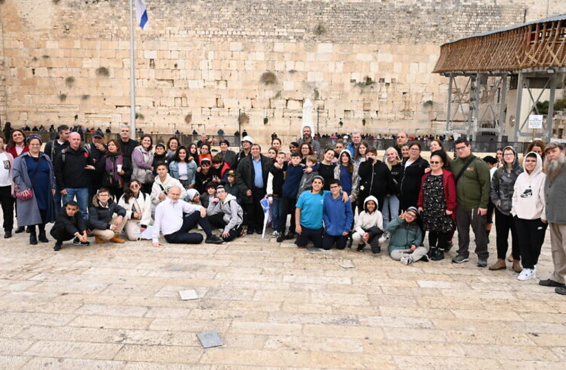 National Council of Young Israel hosted ceremonies for deaf youth - Vimarsana News