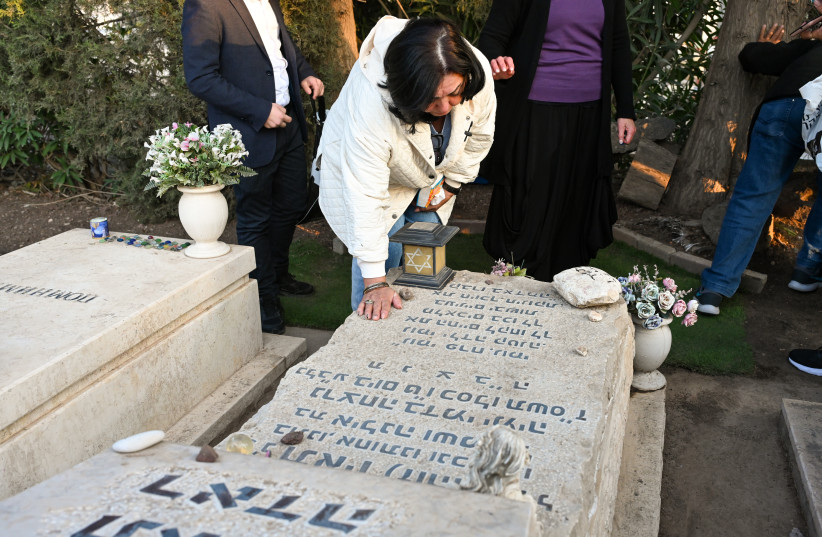  Ilana Rada, speaking at the 16th memorial service of her murdered daughter Tair at the Katzrin cemetery, Golan Heights on December 08, 2022.  (credit: MICHAEL GILADI/FLASH90)
