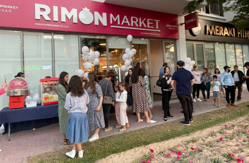 Rabbi to the United Arab Emirates Levi Duchman at the country's very first kosher Jewish supermarket, RIMON (photo credit: JEWISH COMMUNITY OF THE UAE)