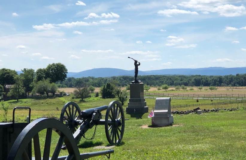 THE STATE of Pennsylvania Monument on the Gettysburg battlefield.  (photo credit: BEN G. FRANK)