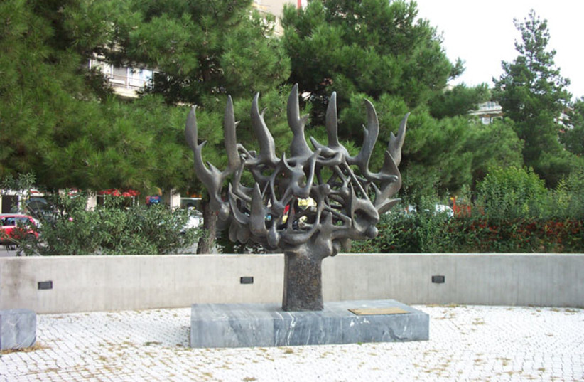  The Thessaloniki monument memorialize the Jewish community in Greece who were killed in the Holocaust. (credit: Arie Darzi/Wikimedia Commons)