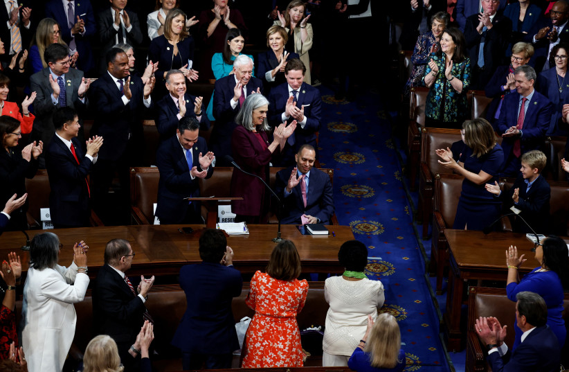  Incoming Democratic Leader Rep. Hakeem Jeffries (D-NY) acknowledges applause after he was nominated for House Speaker inside the House Chamber on the first day of the 118th Congress at the U.S. Capitol in Washington, U.S., January 3, 2023. (credit: REUTERS/EVELYN HOCKSTEIN)