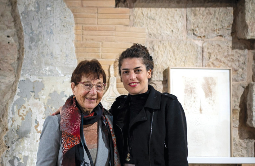  AVIVA BLUM (left) with curator Tama Krudo-Weiss (credit: Jacek Twardowski)