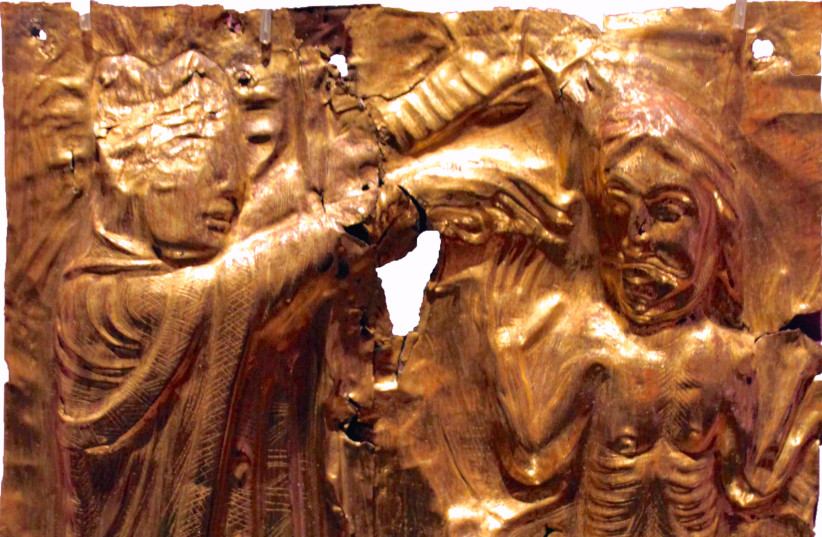 Harald being baptized by Poppo the monk, probably ca. 960, in a relief dated to c. 1200 (credit: ANAGORIA/CC BY 3.0 (https://creativecommons.org/licenses/by/3.0)/VIA WIKIMEDIA COMMONS)