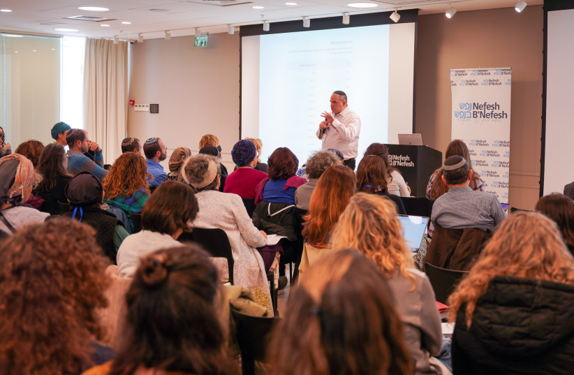  The audience attends a lecture at the sold-out Nefesh B'Nefesh Living Financially Smarter in Israel Conference. (photo credit: NEFESH B'NEFESH)