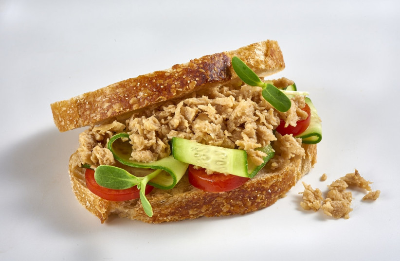 Vgarden Tuna sandwich. (credit: HAGIT GOREN)