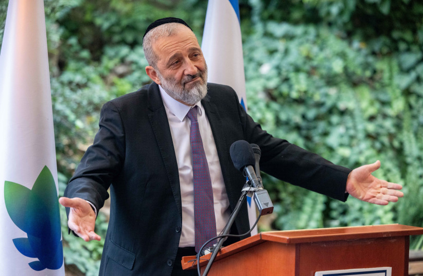  Health and Interior Minister Arye Deri at the handover ceremony for the Interior Ministry, January 1, 2023. (credit: YONATAN SINDEL/FLASH90)