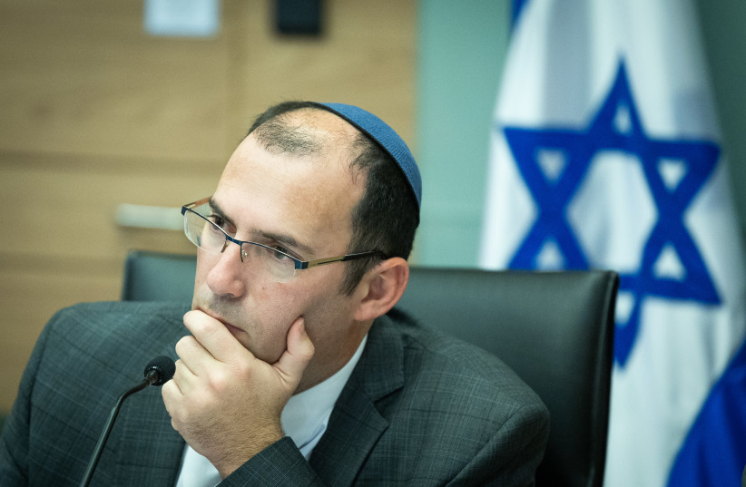  MK Simcha Rotman, Head of the Constitution Committee leads a committee meeting at the Knesset, the Israeli Parliament in Jerusalem, on January 10, 2023.  (photo credit: YONATAN SINDEL/FLASH90)