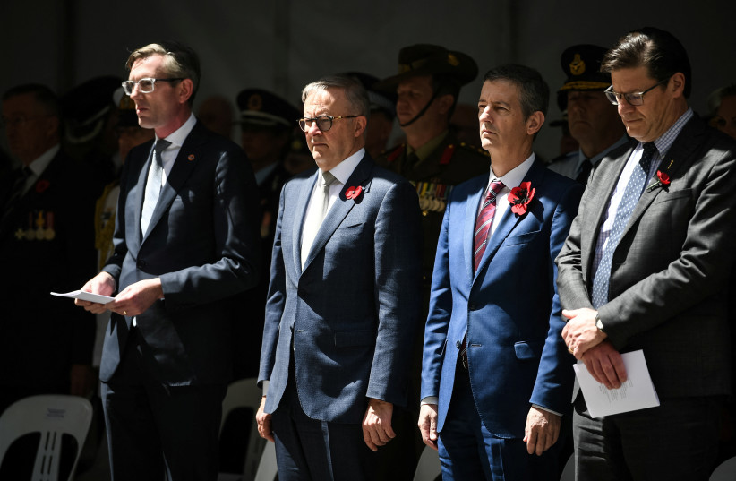 Australian Prime Minister Anthony Albanese, NSW Premier Dominic Perrottet and NSW Opposition Leader Chris Minns attend a Remembrance Day service at Martin Place on November 11, 2022 in Sydney, Australia.  (credit: WENDELL TEODORO/POOL VIA REUTERS)