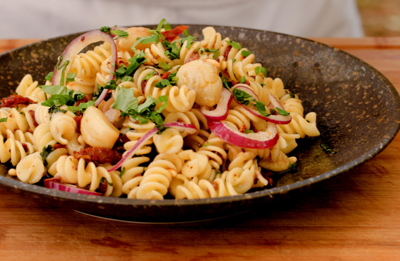  PASTA SALAD WITH TOMATOES, OLIVES AND HERBS (photo credit: Chef Golani Israeli)