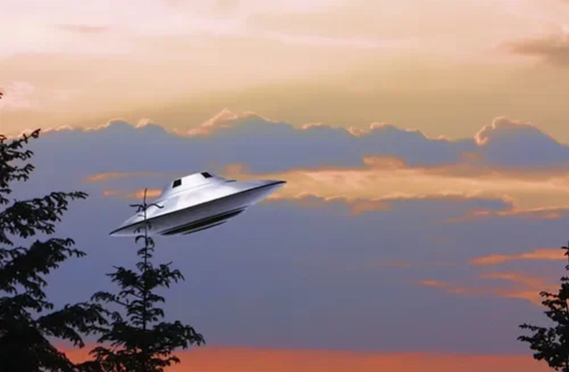  UFO (illustrative). (credit: RAWPIXEL)
