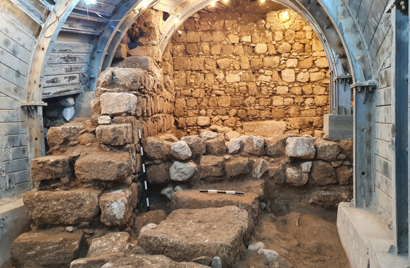  A section of the grandiose Roman structure where the bead was found.  (photo credit: ARI LEVY/ISRAEL ANTIQUITIES AUTHORITY)