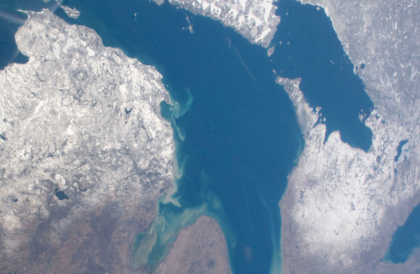 Lake Huron, Georgian Bay, and North Channel taken from the International Space Station. (photo credit: NASA/PUBLIC DOMAIN/VIA WIKIMEDIA COMMONS)