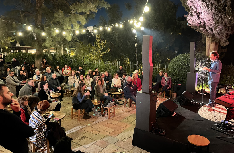 A SIPUR Yerushalmi storytelling evening held in Jerusalem’s Mishkenot Sha’ananim this past September (photo credit: Israel Story)